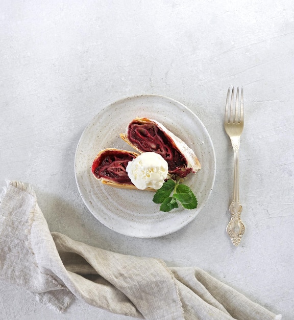 Farfurie cu mâncare artizanală